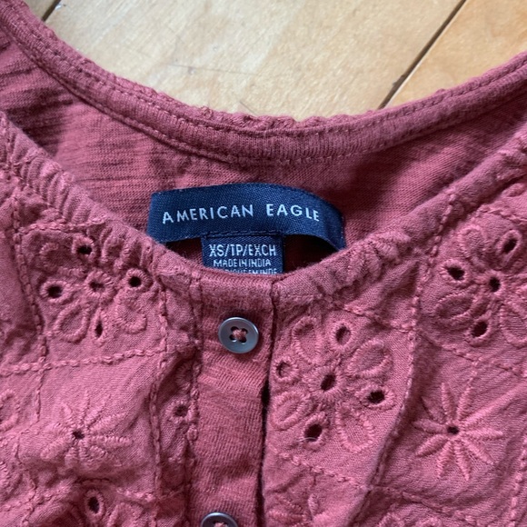 AE eyelet top - Picture 2 of 5